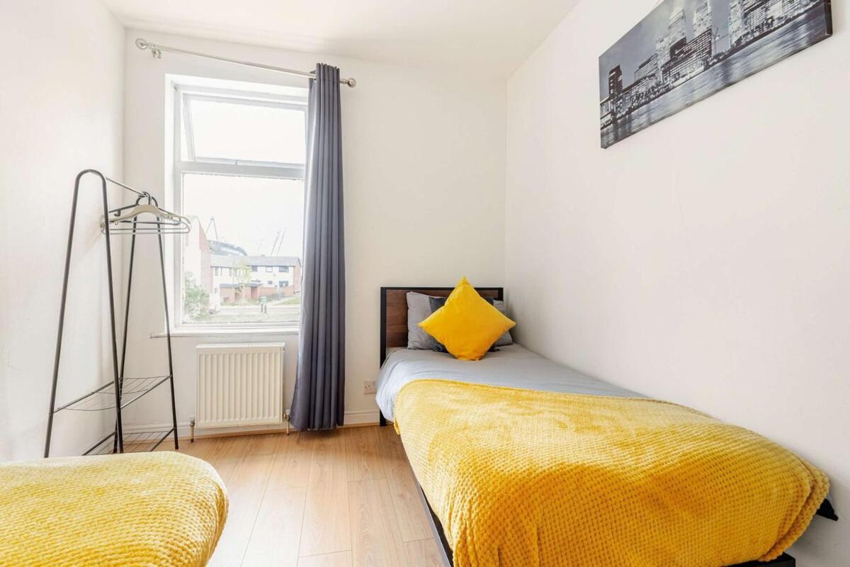 2 Min Walk Etihad Stadium & Coop Arena - 3Br, Free Parking Manchester Buitenkant foto