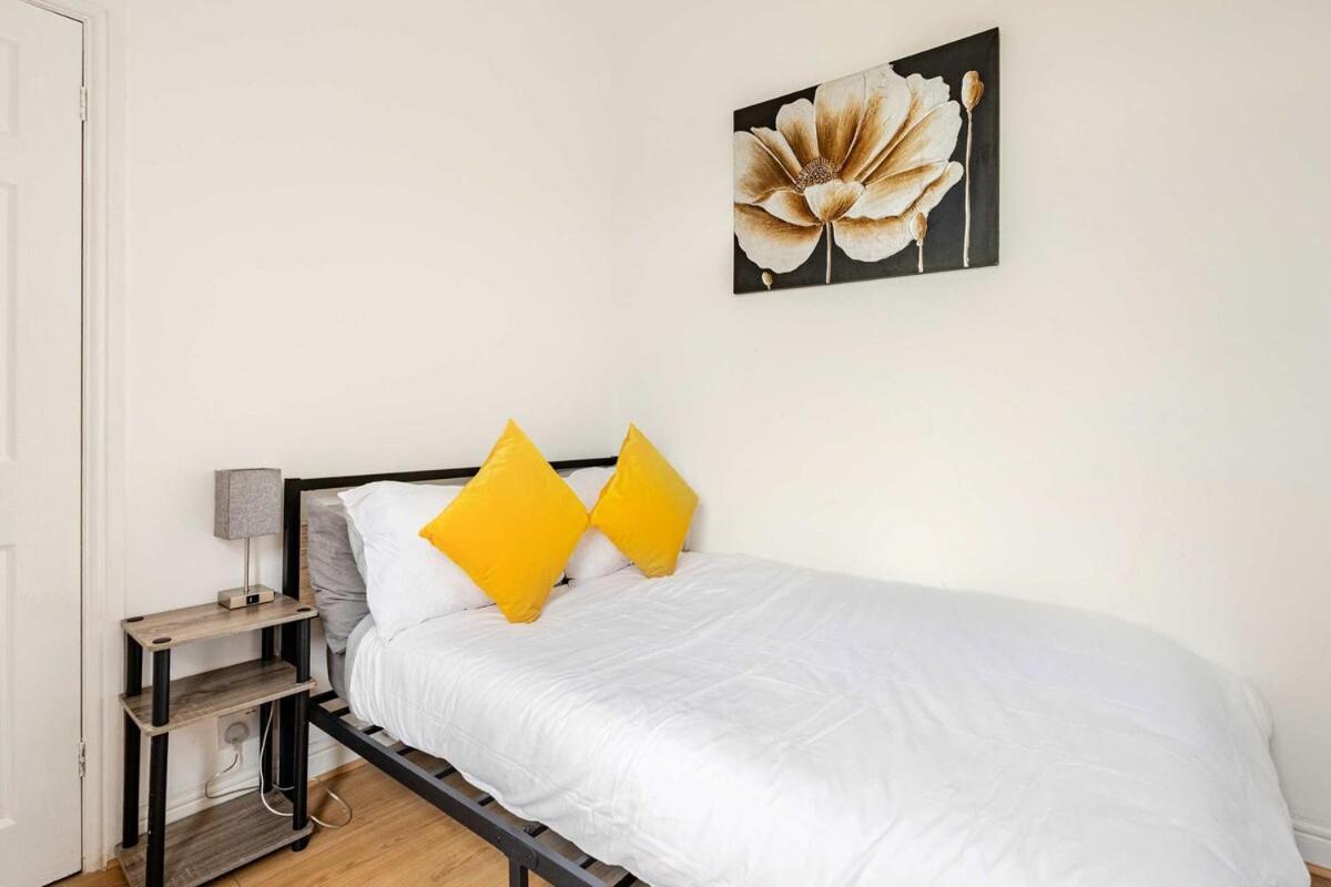 2 Min Walk Etihad Stadium & Coop Arena - 3Br, Free Parking Manchester Buitenkant foto