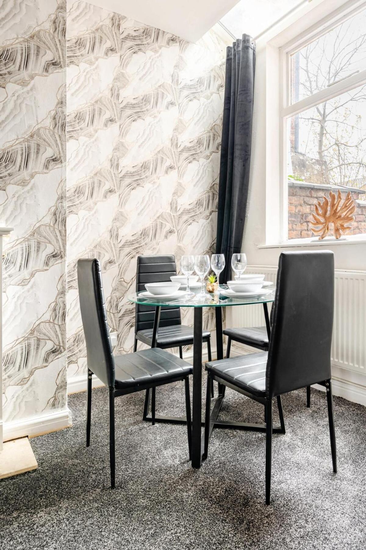 2 Min Walk Etihad Stadium & Coop Arena - 3Br, Free Parking Manchester Buitenkant foto